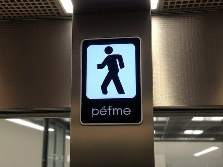 this sign shows when a lift is safe to use